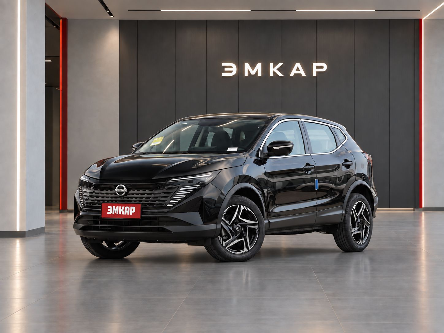 Nissan Qashqai чёрный в шоуруме ЭМКАР